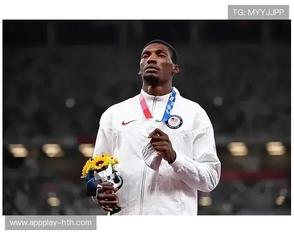 世锦赛男子79公斤级三强争霸,印尼朱尼安斯亚升级参赛